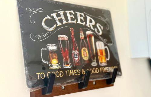 Winter Getaway - Luxury Bungalow w Games Room - Photo 27