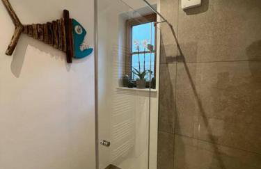 4YOUnic Glonn1 * Boxspring * Jacuzzi * Netflix*65“ - Foto 7