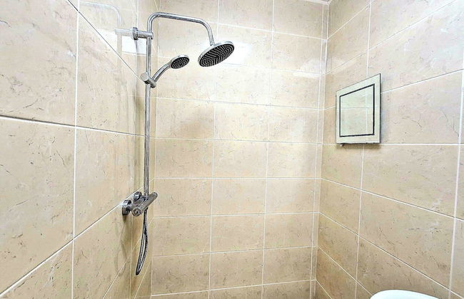 Seaside Bliss Apartment for Style and Comfort - Photo 24