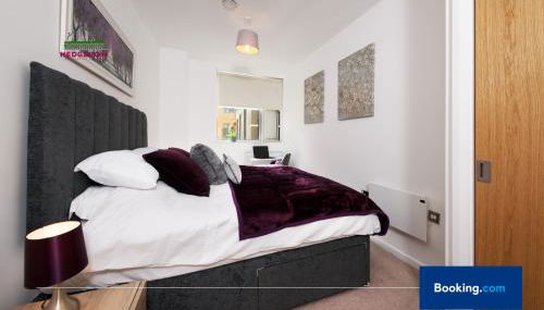 Premium Deals on Modern 2 -Bed 2-Bath Central City for Movers & Pros by Hedgerow l Embrace comfort and ease with our inviting 2 bedroom apartment l Attractions like Science and Industry Museum, Manchester Museum & Manchester Art Gallery - Foto 5