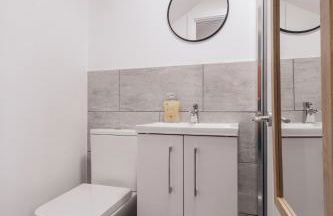 8 Bedroom, 8 En suite, 12 beds, Fast Wifi, Contractors, Parking - Foto 46