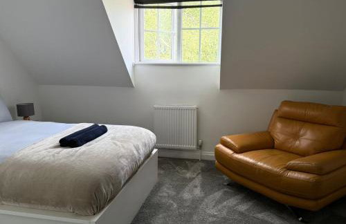 Home away Tamworth Staffordshire 4 Bedroom 3 Bathroom - Semi Detached House - Foto 51