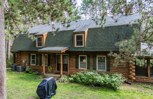 8BR 5BA Huge Dog Friendly Log Cabin near Wisconsin Dells and Lake sleeps 25plus - Foto 64