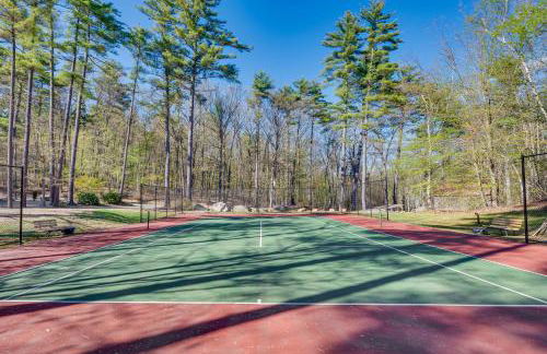 Half Mile to Ski Slopes Conway Condo with Hot Tub! - Photo 35