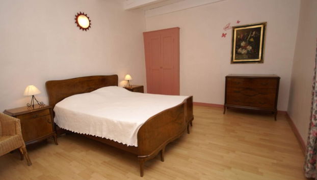 Lovely House With Grass Garden, Shared Swimmingpool, Next to the River Ardeche - Foto 5, Habitación