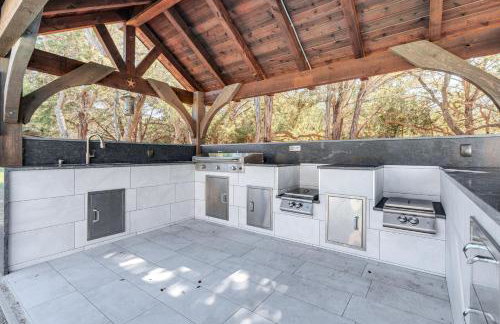 Expansive Bertram Retreat w/ Pool, on 28 Acres! - Photo 34