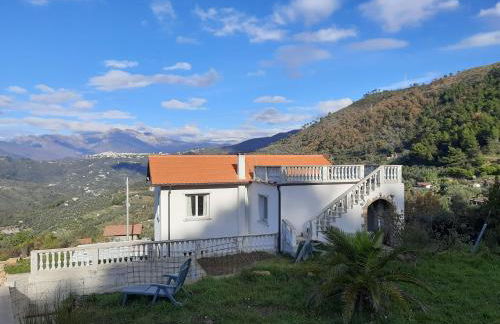 Villa dei Sogni, with private pool ,roof terrace and spectacular views of Monaco and Ligurian mountains - Foto 27