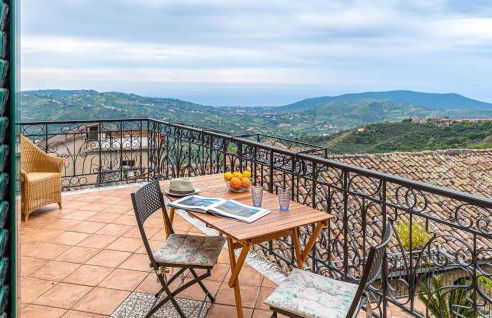 2 Bedroom Beautiful Apartment In Laureana Cilento - Photo 7