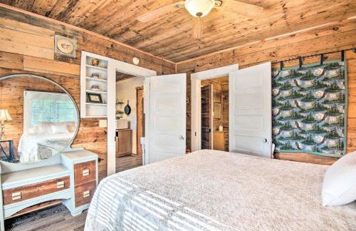 Updated Cabin with Porch, Mins to Cossatot River - Foto 13