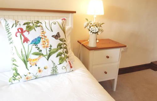 Old Bake House Cottage @ Cwm Mill - Photo 9