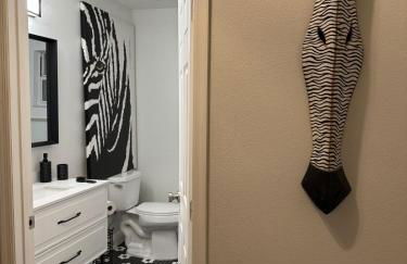 Charming 3bed 2bath Palmetto Pool Home - Photo 11