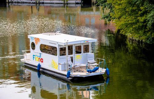 Hausboot FIONA im Yachthafen Berlin-Schmöckwitz auf der Spree und dem Müggelsee von Anfang April bis Ende Oktober - Photo 1