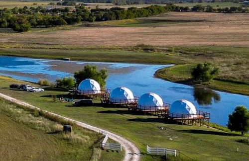 Best Texas Glamping in this Stunning Dome Rental in Rogers, Bell County - Foto 7