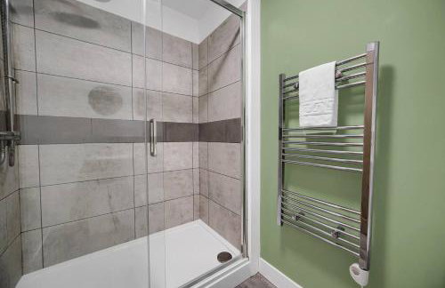 Spacious & Stylish - Free Parking - Fast Wifi - Foto 27