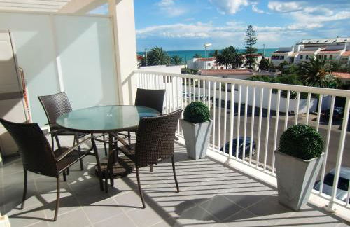 Modern apartment in Vinaròs with sea view and shared pool - Foto 1