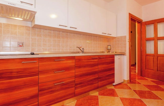 Farm Stay in Croatia With Pool & Forest Views - Foto 5