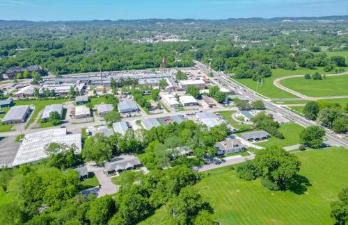 Spacious 3 Bedroom Historic Franklin Quadplex - Foto 54