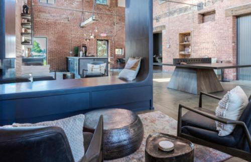 Luxury Apartment in Bricktown Riverwalk - Photo 21