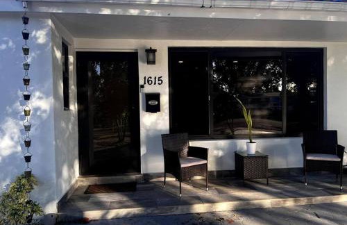 Luxurious Westchester Home Near Miami Clinics - Photo 66