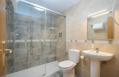 2BR BuenaVida Residential - Foto 48