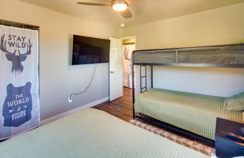 Running Springs Cabin with Spacious Deck and Hot Tub! - Foto 16