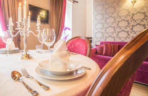 Lady Capulet Apartments - Photo 58