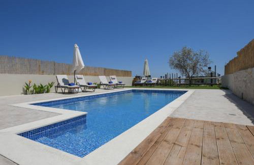 Arismari Villa - Heated Private Pool - Photo 7
