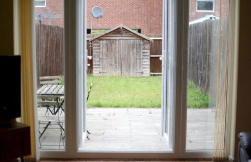 Family home close to Shrewsbury Town centre - Photo 15