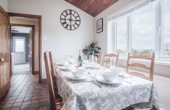 Hill House - 4 Bedroom - Llanrhidian - Photo 30