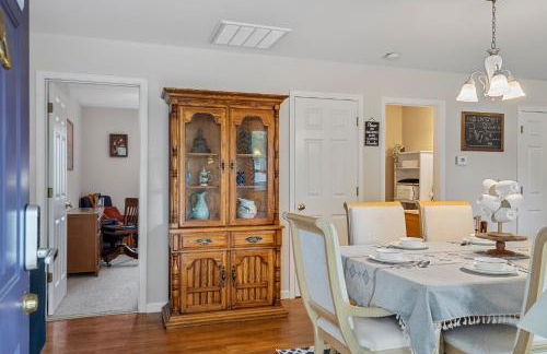 Modern Bungalow Home with Mid-Century Flair - Photo 5