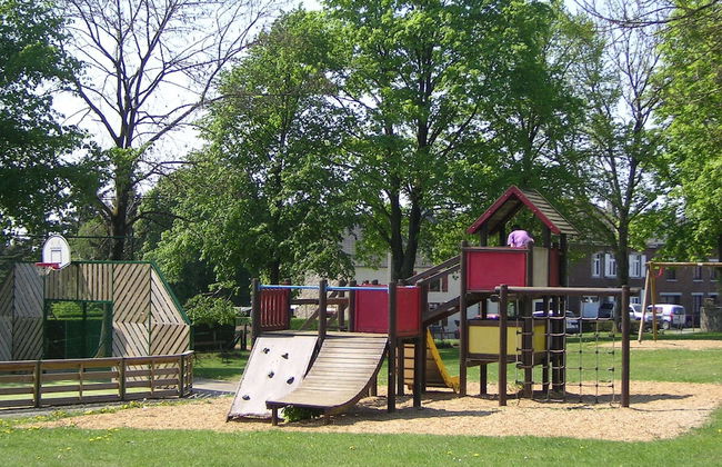 Modern Stay With Hot Tub - Photo 36