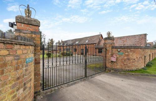 Pritams Gate 7 Bed 4 Bath Barn Conversion with Games Room Dog friendly Near the NEC & BHX - Foto 41