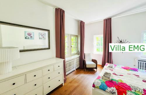 Villa EMG Ferienhaus in Alleinlage mit Privatsee Jacuzzi und Sauna für bis zu 22 Personen bei Osnabrück - Foto 61