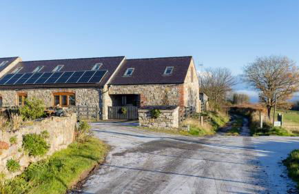 Stunning rural stay with idyllic views & great location - Photo 16