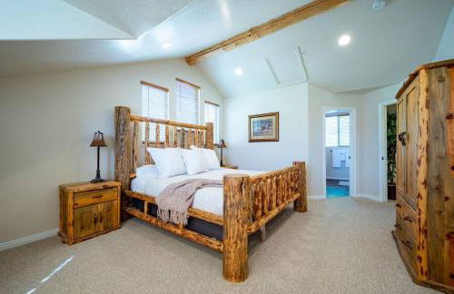 Bigfoots Alpine Retreat MH710By Powder Mtn Hot Tub - Photo 33