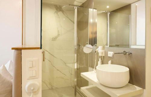 HEIMAT - Chic & Spacious Alpine Escape Schlanders - Foto 3