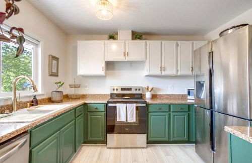 Near Shops and Eats Elegant Home in Wheat Ridge! - Foto 11