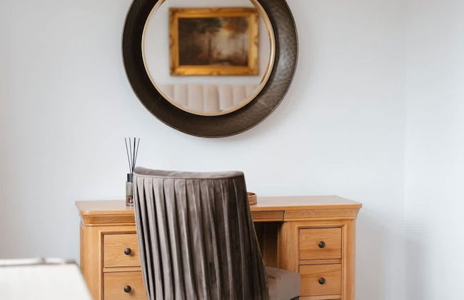 Willow Lodge With Hot Tub - Photo 10