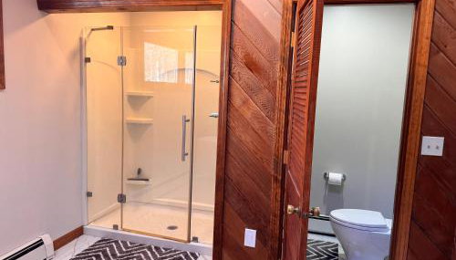 Spacious 4BR Near Beaches WFH Office & Pool - Foto 2, Shower