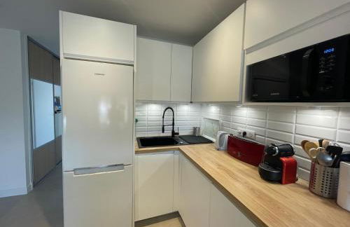 VUE SUR MER - Magnifique appartement tout confort - Terrasse et parking privé - Foto 7