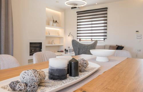 Villa Wisdom - Elegant & Homely with Pool, Galatas - Photo 8