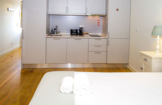 Liiiving in Porto - Historic Clerigos Studio 4F - Photo 6