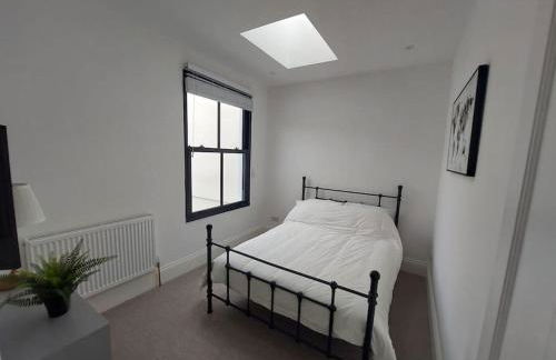 Large newly refurbished house close to harbour Free Parking - Foto 8