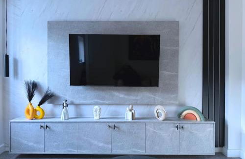 Adeluxe Home - Luxury 2 Bedroom Entire House with Free WiFi, Disney, Netflix and Amazon Prime Included - Foto 39