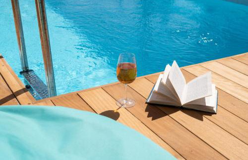 Blue Essence Seaside Villa and Suite - Photo 15