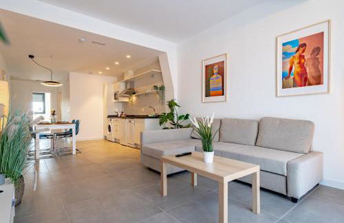 Edificio Santiago by Plaza Mayor Apartamentos - Photo 37