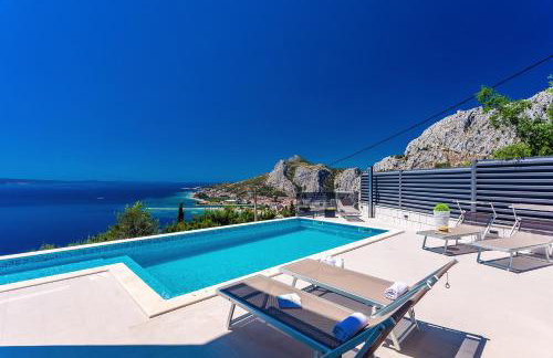 Villa Belvedere with heated pool, billiards, Media room, sea views,10 pax - Foto 3