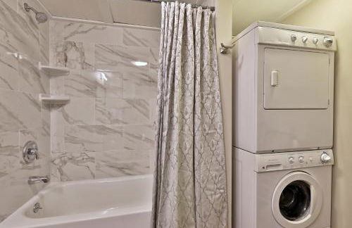 Premium 5 bedroom, pet friendly private home with hot tub 3 miles from the Skyship Bear - Foto 20