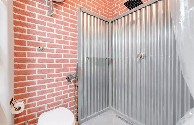 Moonlight Inn Guest House - Photo 23