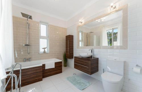 Golf Front Luxury Villa with Heated Pool and Sunset Views - Foto 20